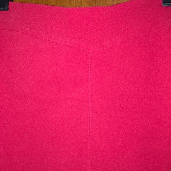Wildlife Sportswear Women’s Red Pencil Skirt - Picture 2 of 8